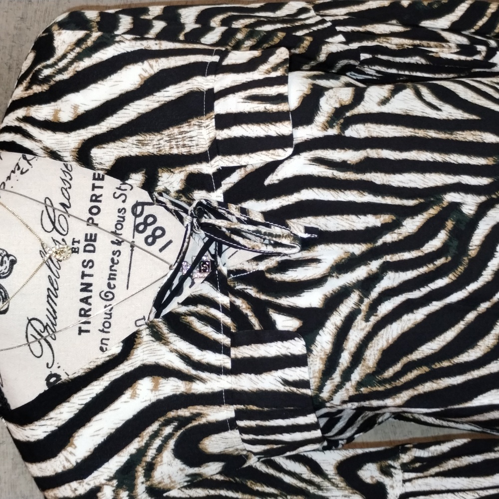 EUC Women's Fate Blouse - Picture 14 of 16